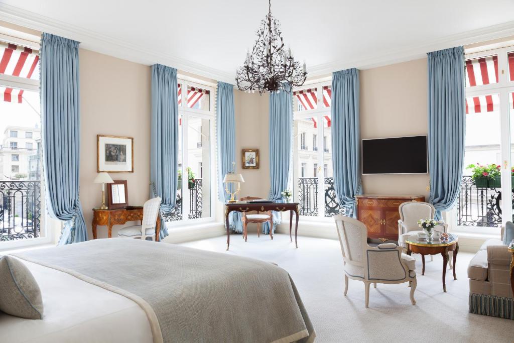 chambre luxe palace le bristol Paris