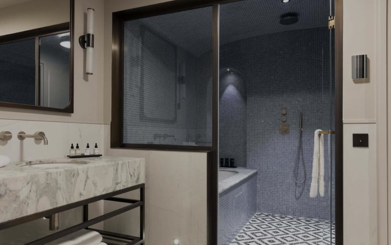 salle de bain Hôtel Les Jardins du Faubourg