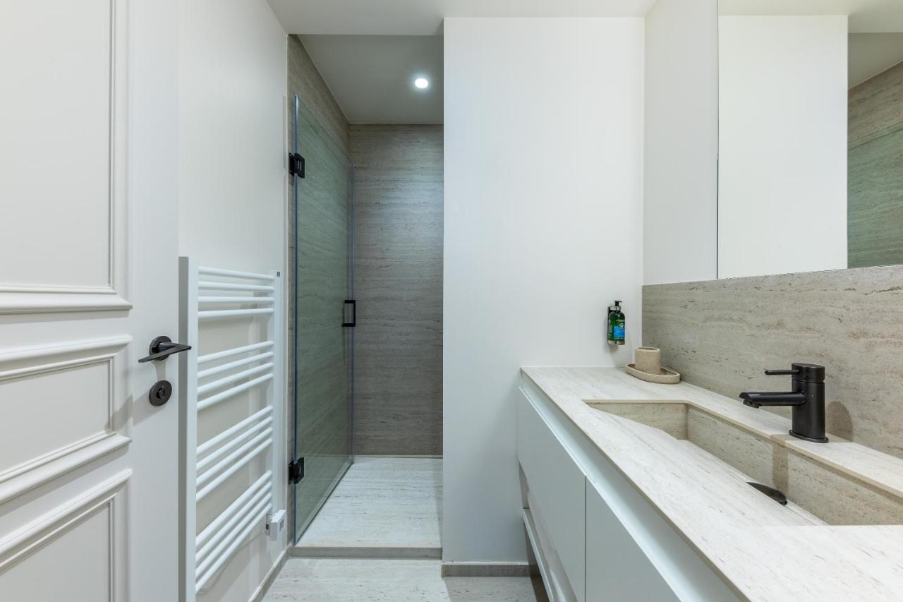 Bathroom-Quartier-Libre-Opera-.jpg
